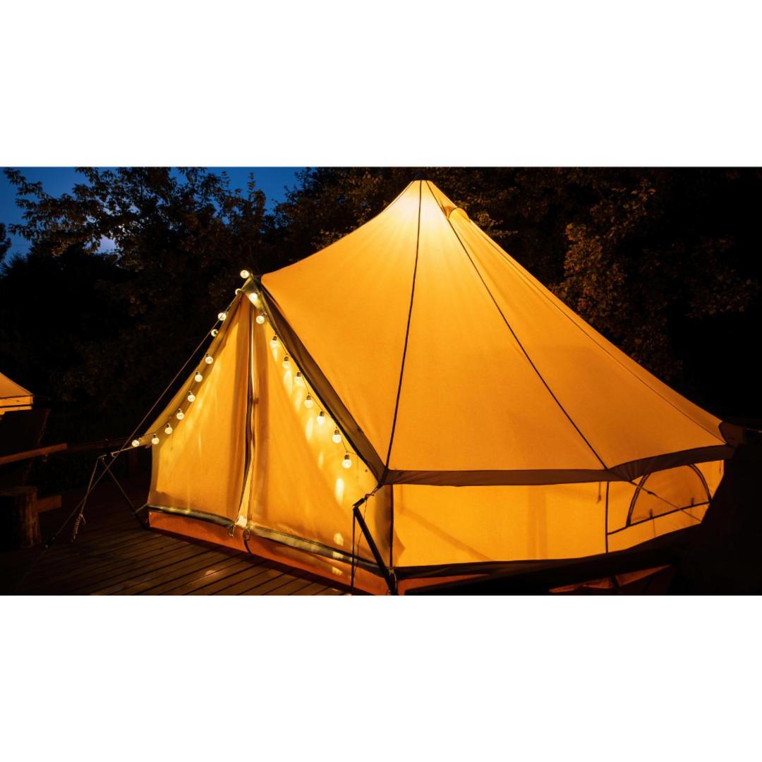 Lodge Tente Les Pommiers Glamping O Rendez-Vous En Demi-Pension Roquefeuil 外观 照片